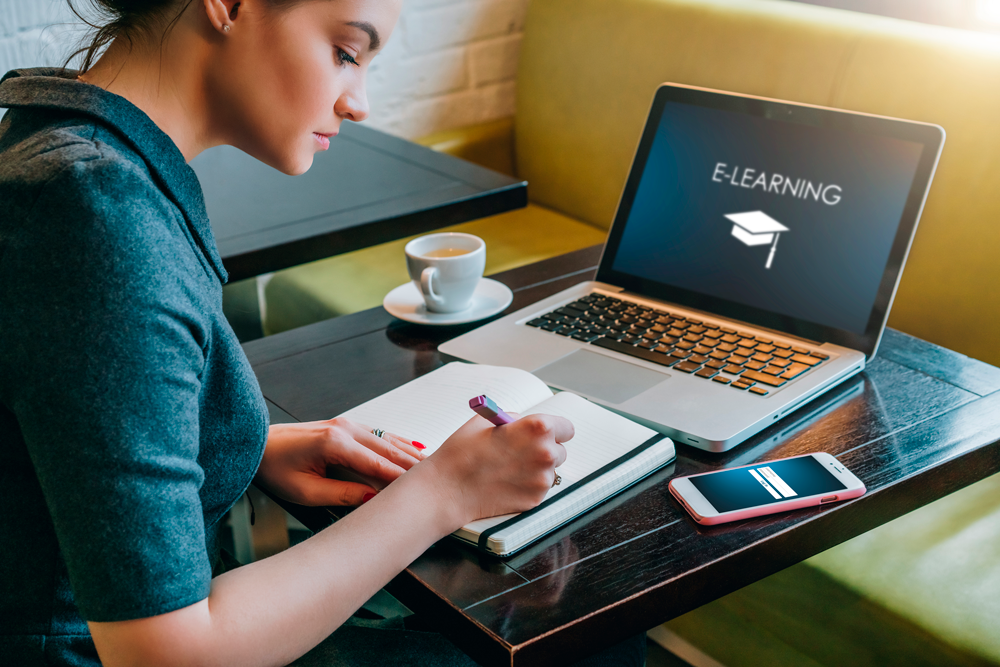 E-learning: aprende a utilizarlo para crecer profesionalmente