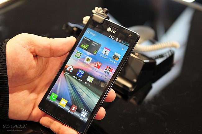 LG-D1L-to-Land-with-ICS-4-7-quot-HD-Screen-2.jpg