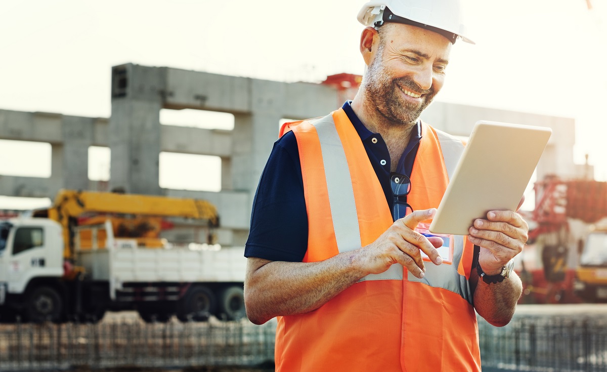 ¿Cómo el IoT le ayuda a gestionar su personal en campo?
