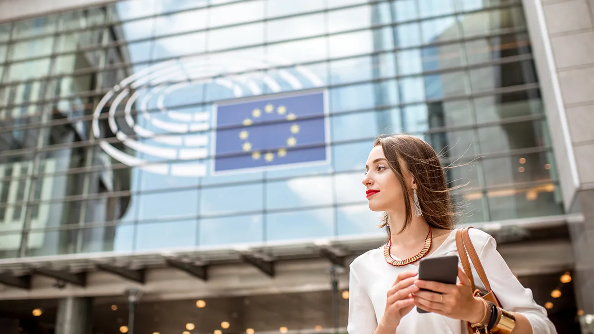 España aprueba el primer estándar mundial sobre identidad digital descentralizada en Blockchain